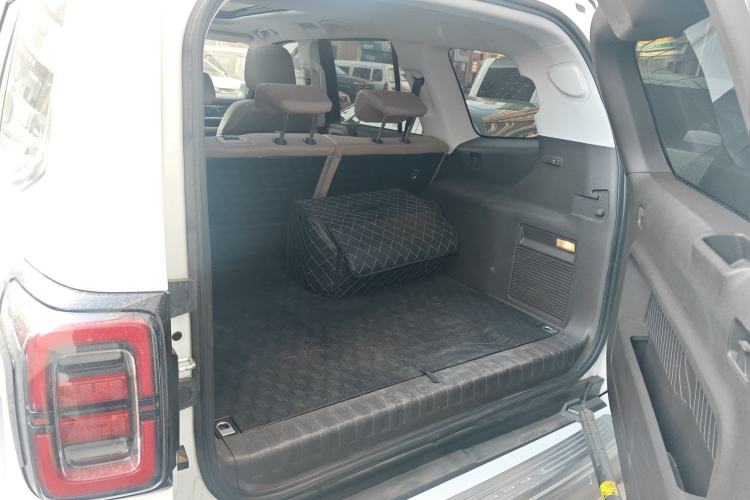 Used BAIC Off-Road BJ60 2022 2.0T May Day Edition Five Seats Trunk