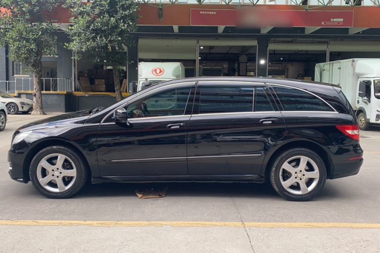 Used Mercedes-Benz R-Class 2015 R 320 4MATIC Luxury Model
