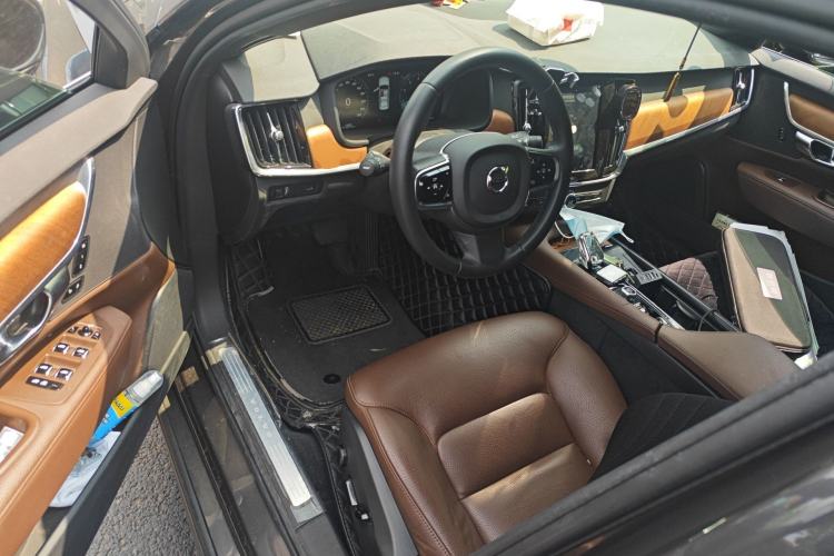 Used Volvo S90 2021 B5 Zhiyi Luxury Edition
