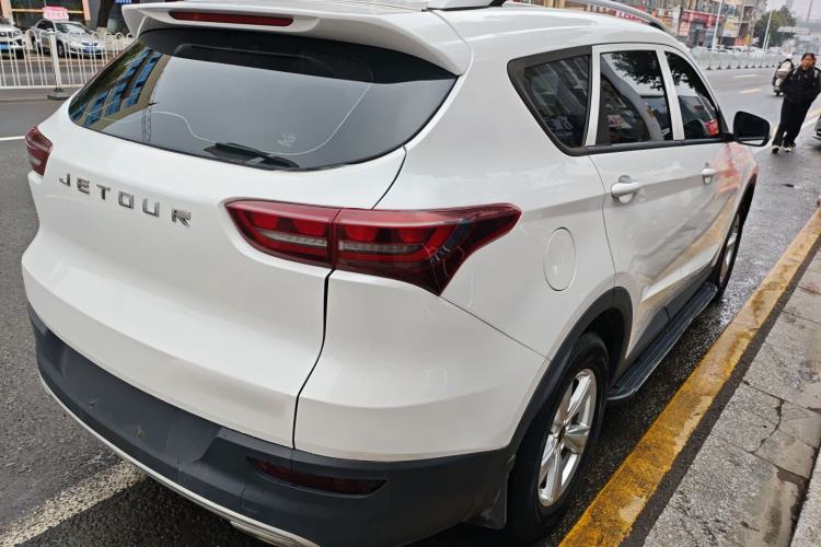 Used JETOUR X70M 2021 1.5T Manual Urban Partner Model 5 Seats
