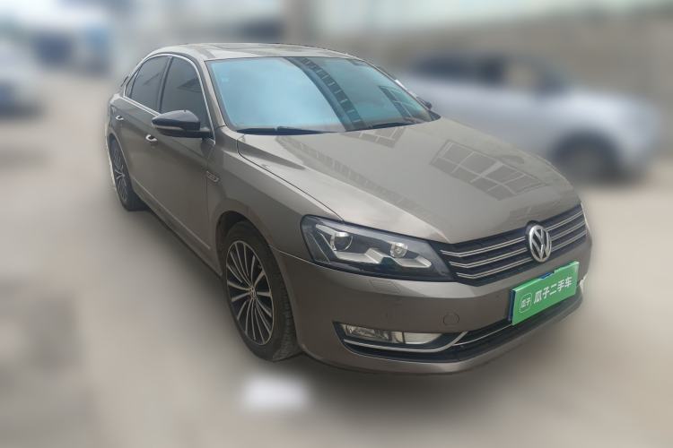 Used Volkswagen Passat 2014 1.8TSI DSG 30th Anniversary Edition Front Right 45 Deg