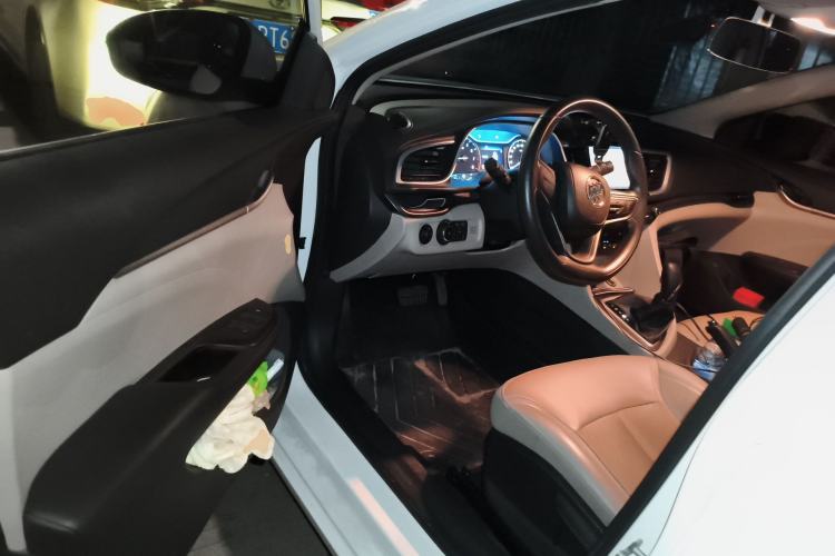 Used Buick GT 2016 15N Automatic Elite Edition Driver Seat