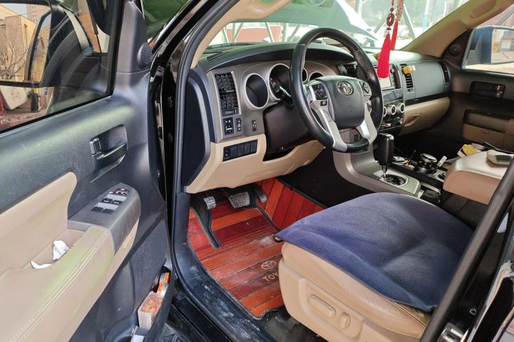 Used Toyota Sequoia 