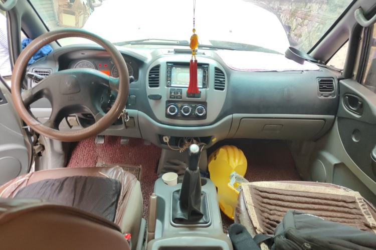 Used FORTHING Lingzhi 2013 M3 1.6L 7-Seater Luxury Model
