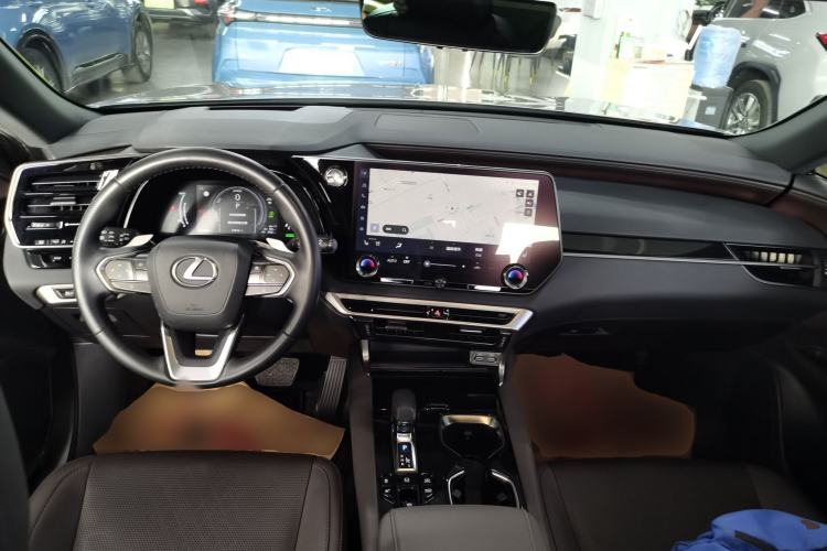 Used Lexus RX New Energy 2023 450h+ Four-Wheel Drive Enjoyment Edition Center Console