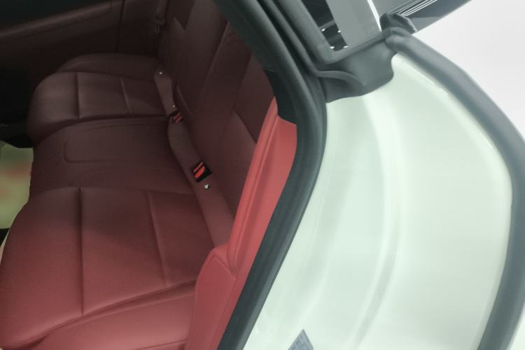 Used Avatr 12 2025 Updated Ultra All-Electric Four-Wheel Drive Left Rear Seat