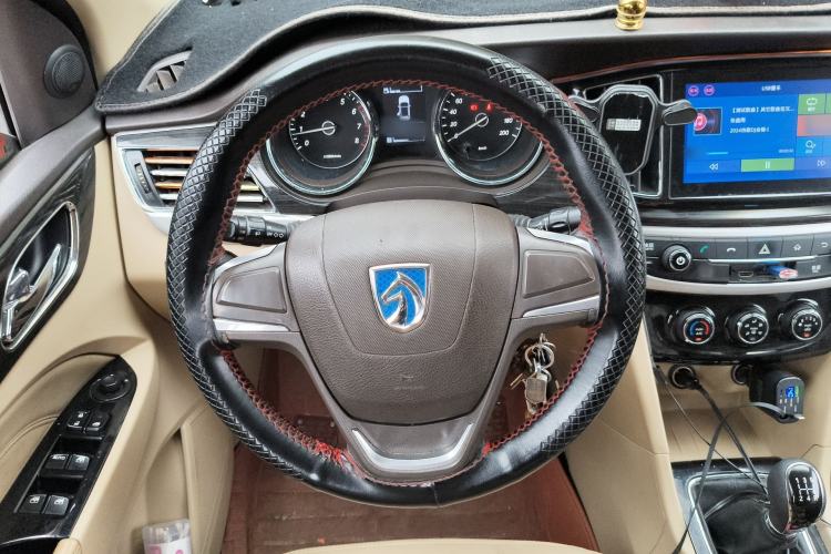 Used Baojun 730 2015 1.8L Manual Comfort ESP Version 7-seater