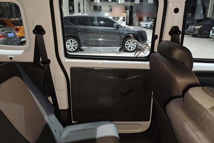 Used Wuling Zhiguang New Energy 2025 Model 305km Ambitious Edition