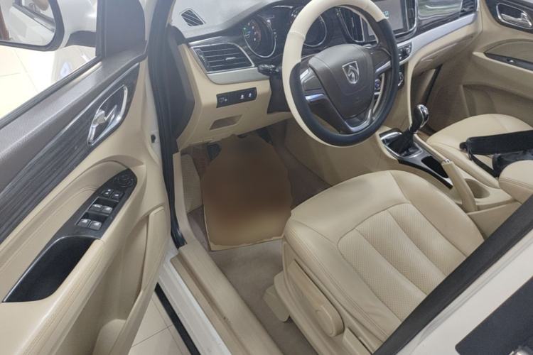 Used Baojun 730 2016 1.5T Manual Comfort Version 7 Seats
