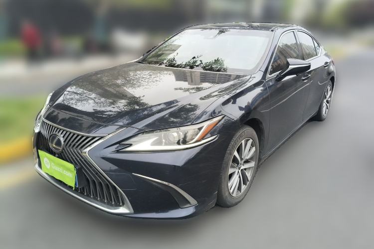 Used Lexus ES 2020 300h Premier Edition