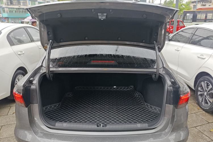 Used Geely Auto Emgrand 2025 4th Generation 1.5L CVT Luxury Version Trunk