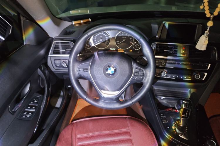 Used BMW 3 Series GT 2018 320i Sport Edition Steering Wheel