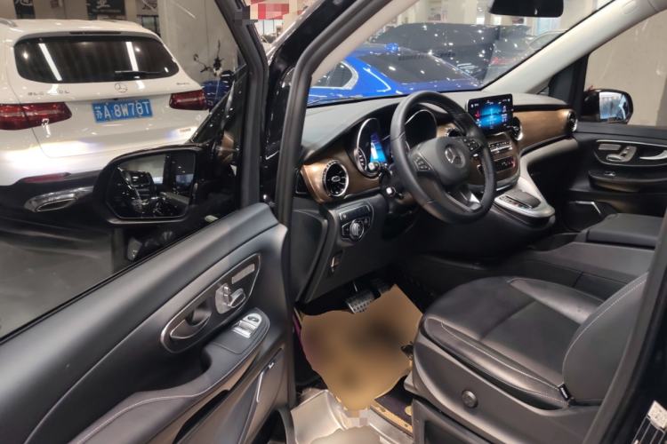 Used Mercedes-Benz V-Class 2021 V 260 Prestige Edition
