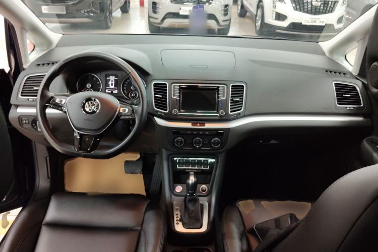 Used Volkswagen Sharan 2018 Revised Version 380TSI Comfort Edition 7-Seater Center Console