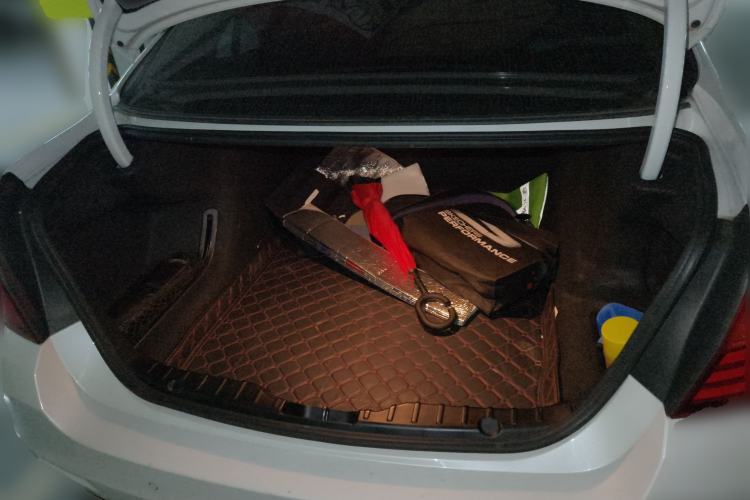 Used BMW 5 Series 2014 525Li Leading Model