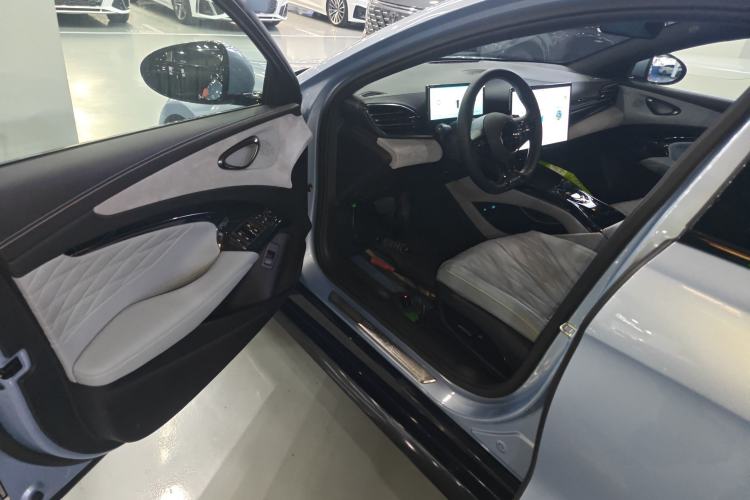 Used BYD Seal 2022 550 km Standard Range Rear-Wheel Drive Elite Version
