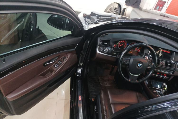 Used BMW 5 Series 2014 525Li Luxury Design Package
