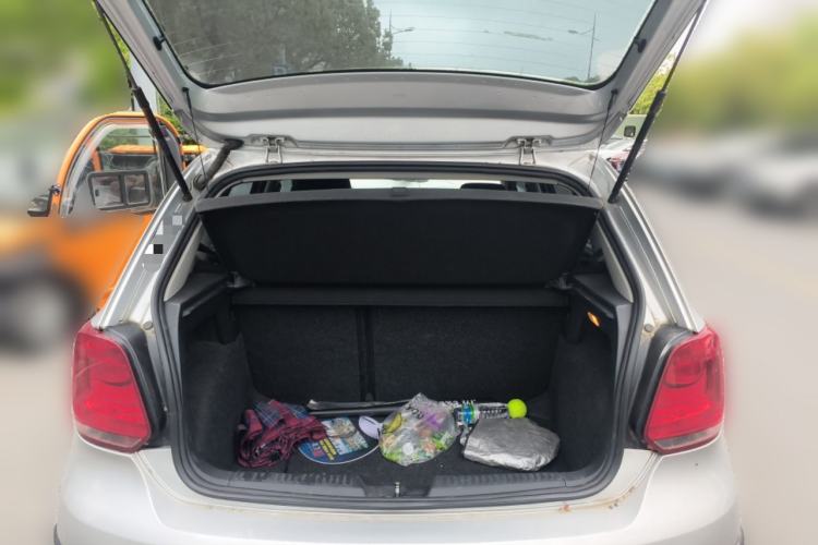 Used Volkswagen Polo 2013 1.6L Automatic Comfort Edition Trunk