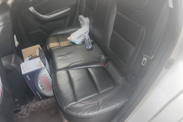 Used CHANGAN CS35 2014 1.6L Automatic Luxury Model China IV Standard
