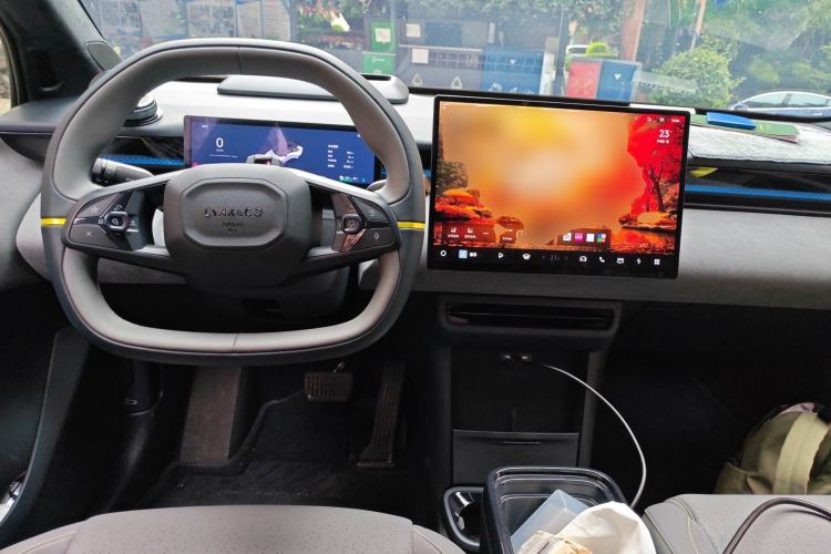 Used Lynk & Co Z20 2025 530 km Range Rear-Drive Max "Chasing the Sun" Edition