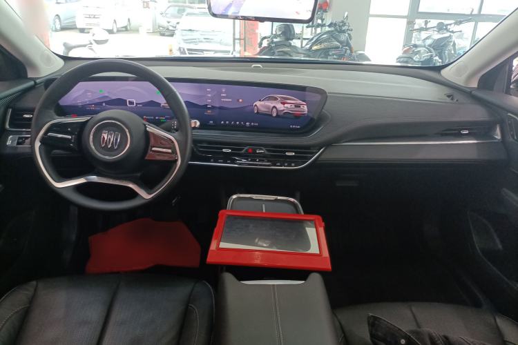 Used Buick LaCrosse 2024 28T Luxury Edition Center Console