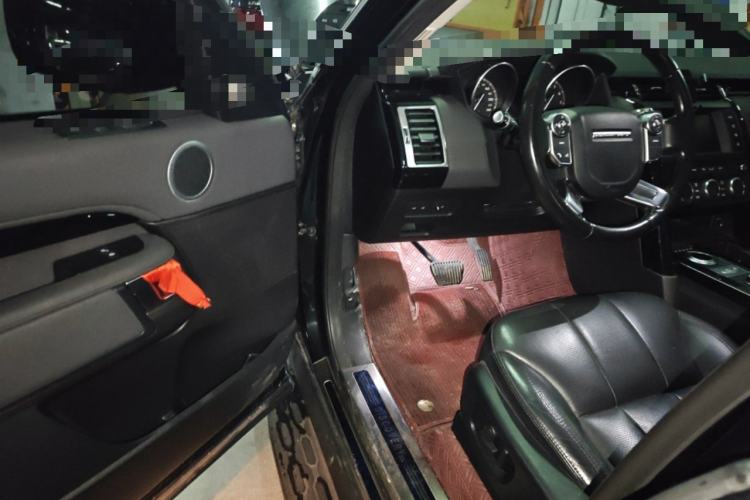 Used Land Rover Discovery 2017 3.0 SC V6 SE Driver Seat