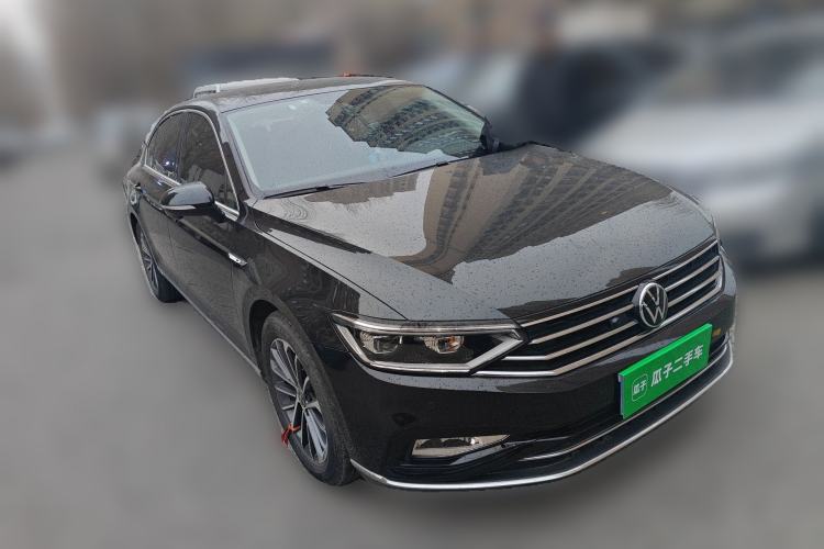 Used Volkswagen Magotan 2020 330TSI DSG Luxury Edition Front Right 45 Deg