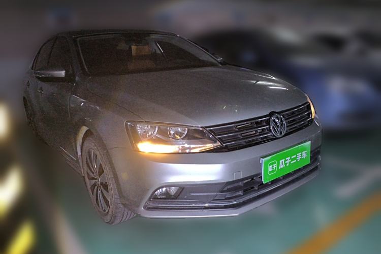 Used Volkswagen Sagitar 2018 1.6L Manual Comfort Model Front Right 45 Deg