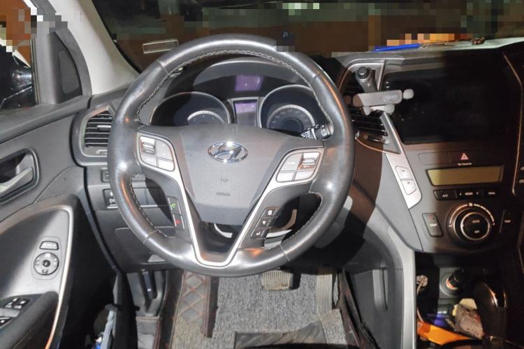 Used Hyundai Santa Fe 2013 2.4L Automatic Two-Wheel Drive Smart Version