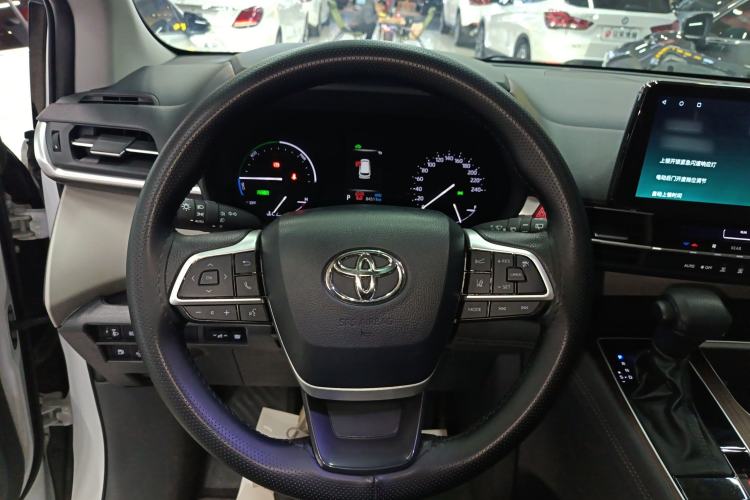Used Toyota SIENNA 2023 2.5L Hybrid Comfort Edition Steering Wheel