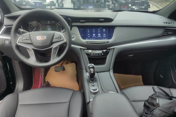 Used Cadillac XT5 2022 2.0T Two-Wheel Drive Luxury Version Center Console