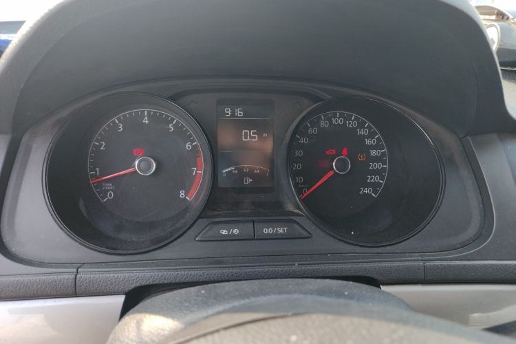 Used Volkswagen Gran Lavida 2015 1.6L Manual Fashion Edition
