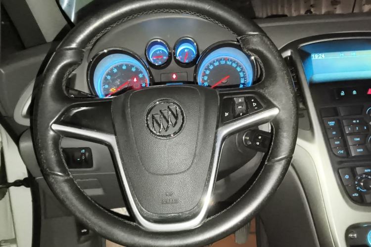 Used Buick GT 2010 XT 1.6L Automatic Fashion Edition
