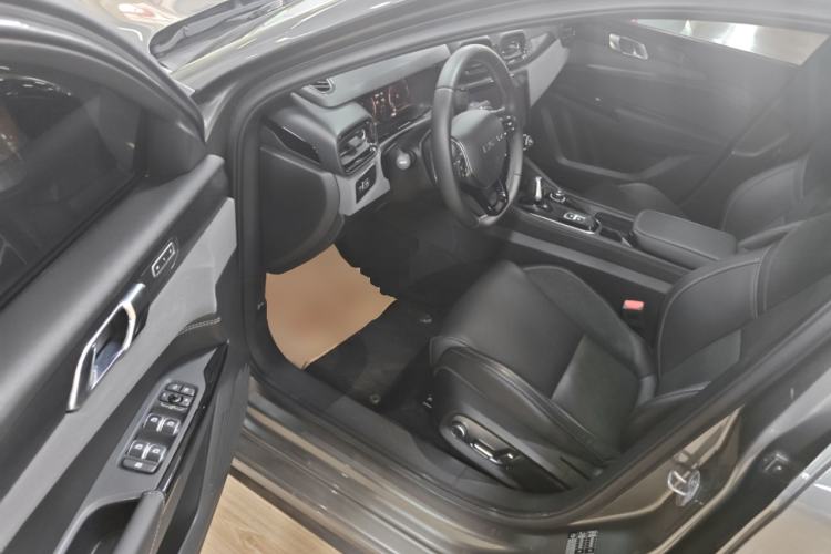 Used Lynk & Co 03 2021 2.0TD Automatic Trendy Champion Edition Driver Seat