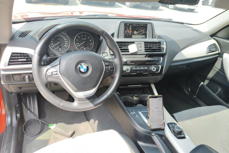 Used BMW 2 Series 2015 218i Center Console