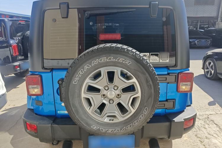 Used Jeep Wrangler 2017 3.0L Sahara Four-Door Comfort Edition
