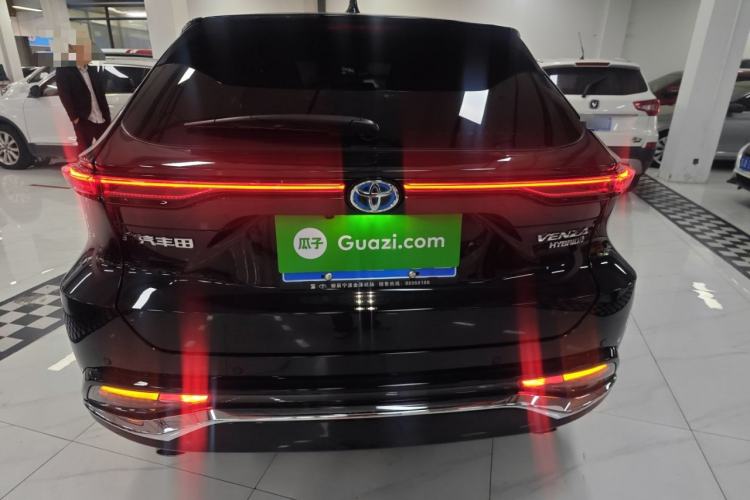 Used Toyota Venza 2023 2.5L Smart Electric Hybrid Dual-Drive Prestige Version