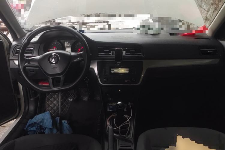 Used Volkswagen Lavida 2019 Lavida Start 1.5L Manual Fashion Edition China VI Standard Center Console