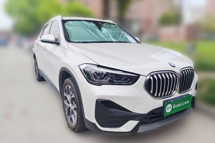 Used BMW X1 2022 sDrive25Li Leading Model Front Right 45 Deg