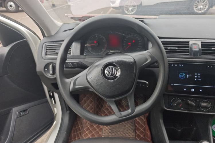 Used Volkswagen Santana 2016 1.6L Manual Fashion Edition Steering Wheel