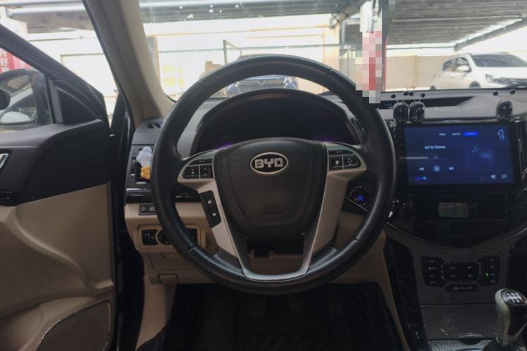 Used BYD Surui 2012 1.5L Manual Luxury Version Steering Wheel