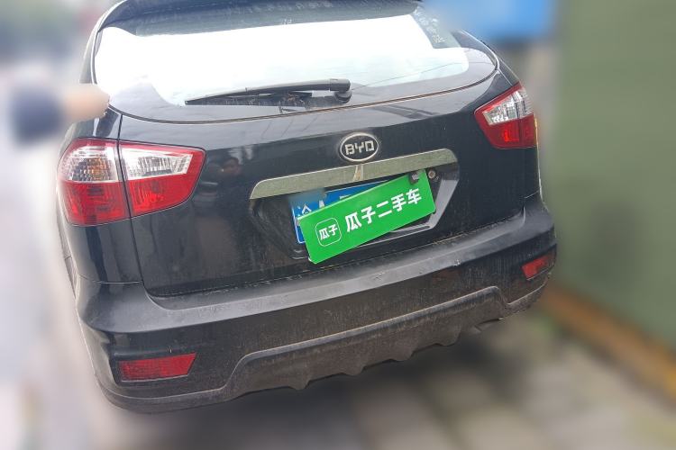 Used BYD S6 2013 Platinum Edition 2.0L Manual Luxury Model
