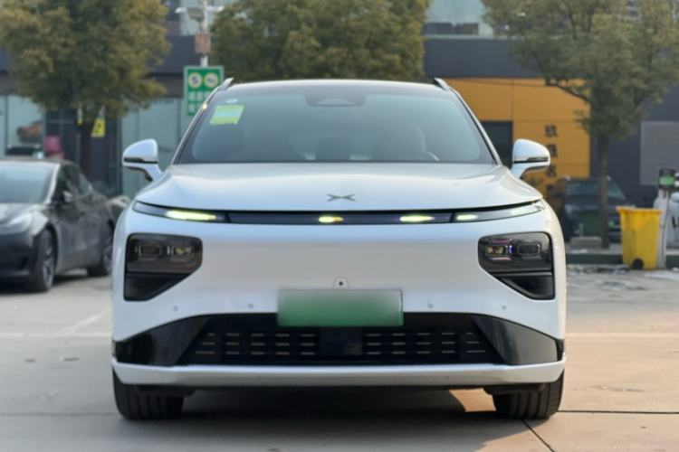 Used XPeng G9 2025 625 Long-Range Max Exterior 1