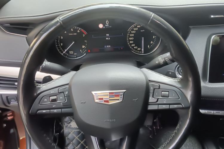 Used Cadillac XT4 2018 28T Two-Wheel Drive Leading Version