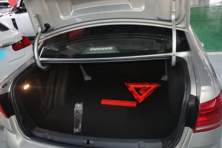 Used Volkswagen Lavida 2017 230TSI DSG Comfort Edition Trunk