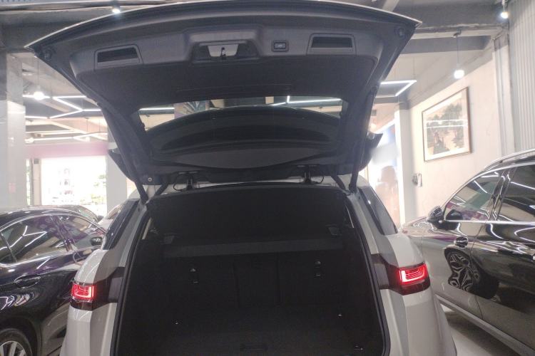 Used Land Rover Range Evoque 2021 Range Rover L 249 PS R-Dynamic SE Luxury Edition Trunk