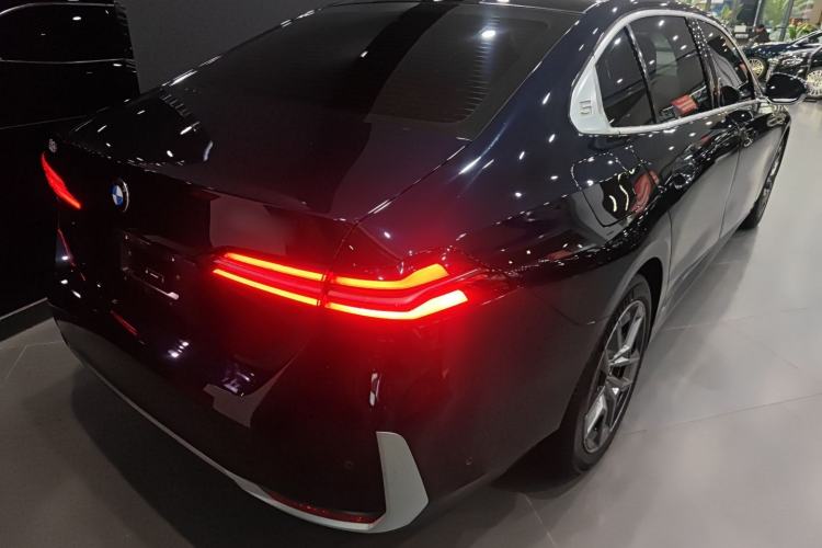 Used BMW 5 Series 2024 530Li Leading Luxury Package
