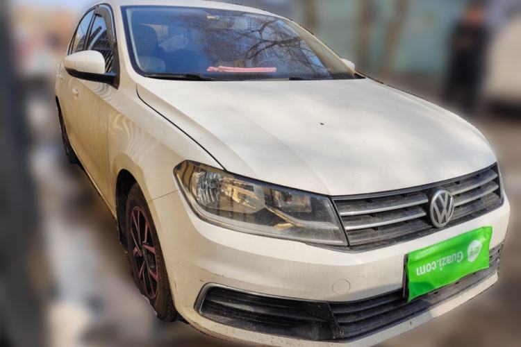 Used Volkswagen Santana 2016 1.6L Manual Fashion Edition Front Right 45 Deg