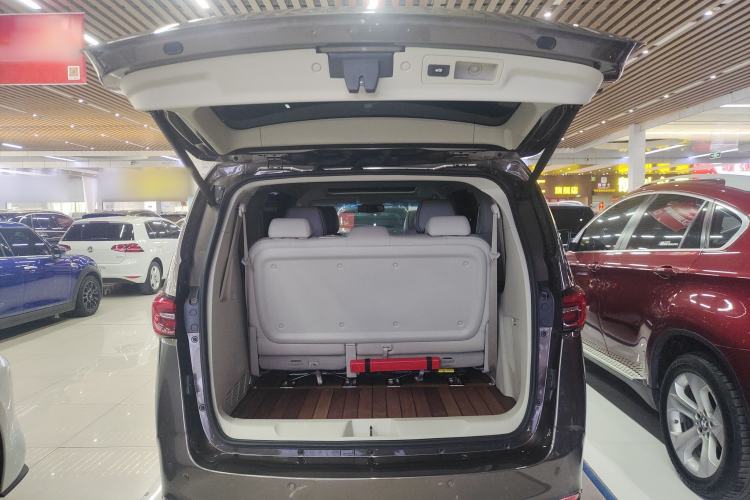 Used Buick GL8 2022 Land Business Class 652T Luxury Model
