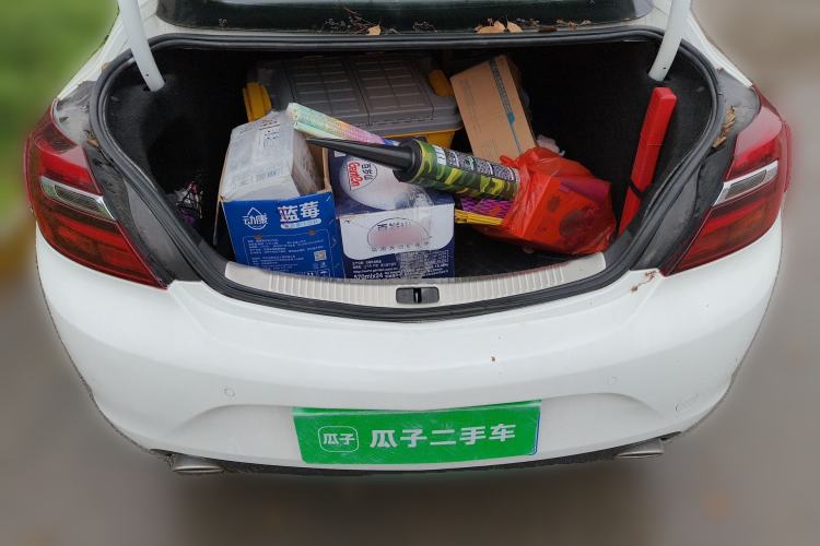 Used Buick Regal 2014 2.0L Elite Fashion Edition Trunk